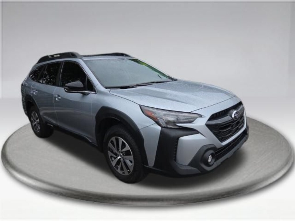 Used 2025 Subaru Outback Premium SUV