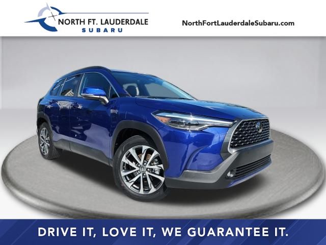 2023 Toyota Corolla Cross XLE's photo