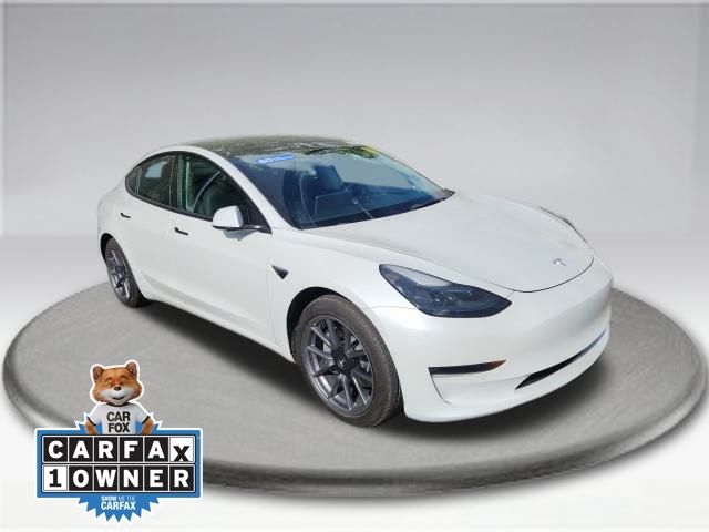 2021 Tesla Model 3 Standard Range Plus photo 2