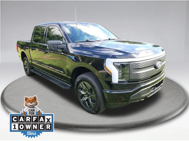 2024 Ford F-150 Lightning photo 2