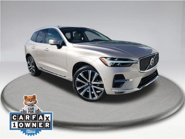 2023 Volvo XC60 B5 Ultimate photo 2