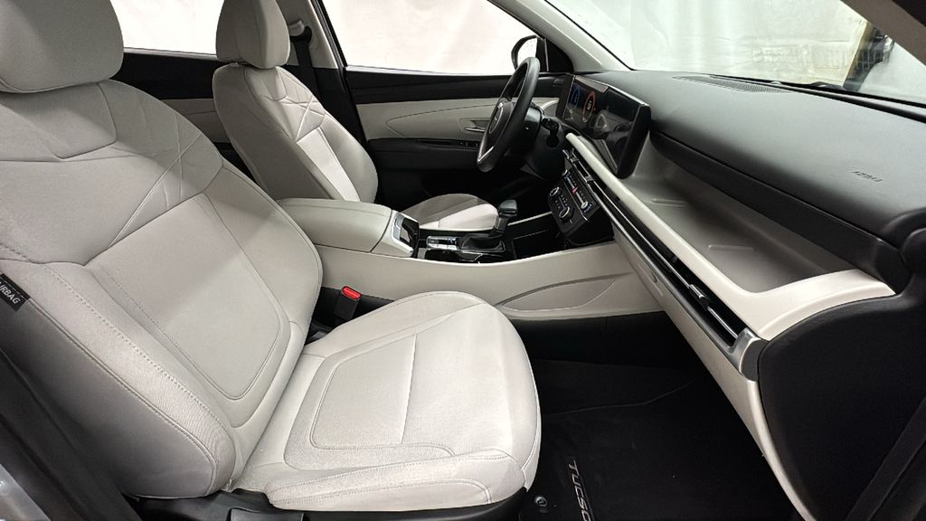 2026 Hyundai Tucson SE - Photo 12