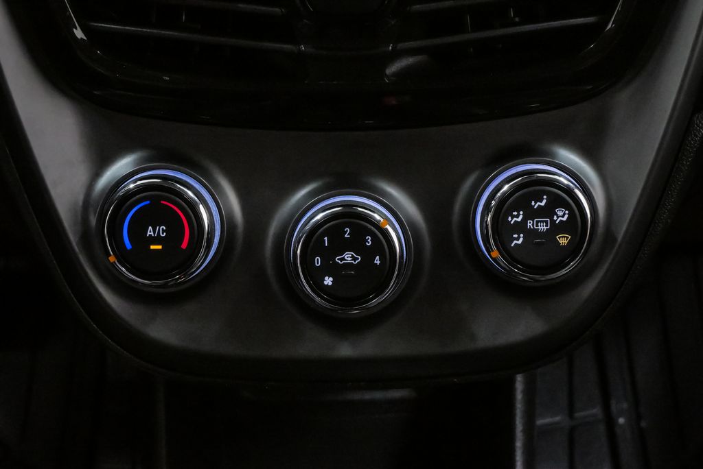 2020 Chevrolet Spark 2LT - Photo 17