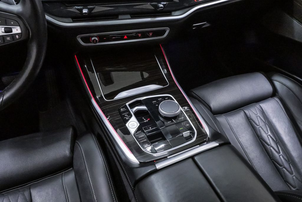 2025 BMW X5 50e - Photo 18