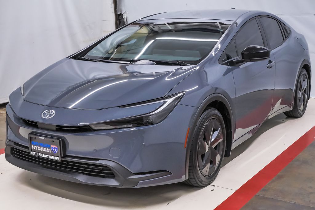 2024 Toyota Prius LE