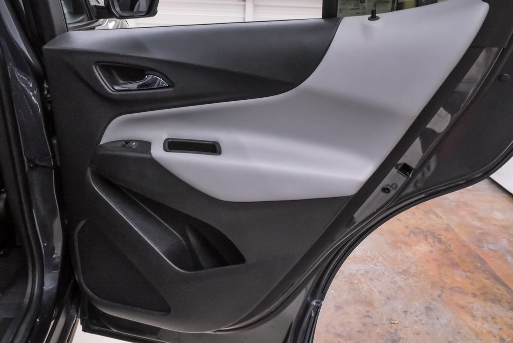 2022 Chevrolet Equinox LS - Photo 28