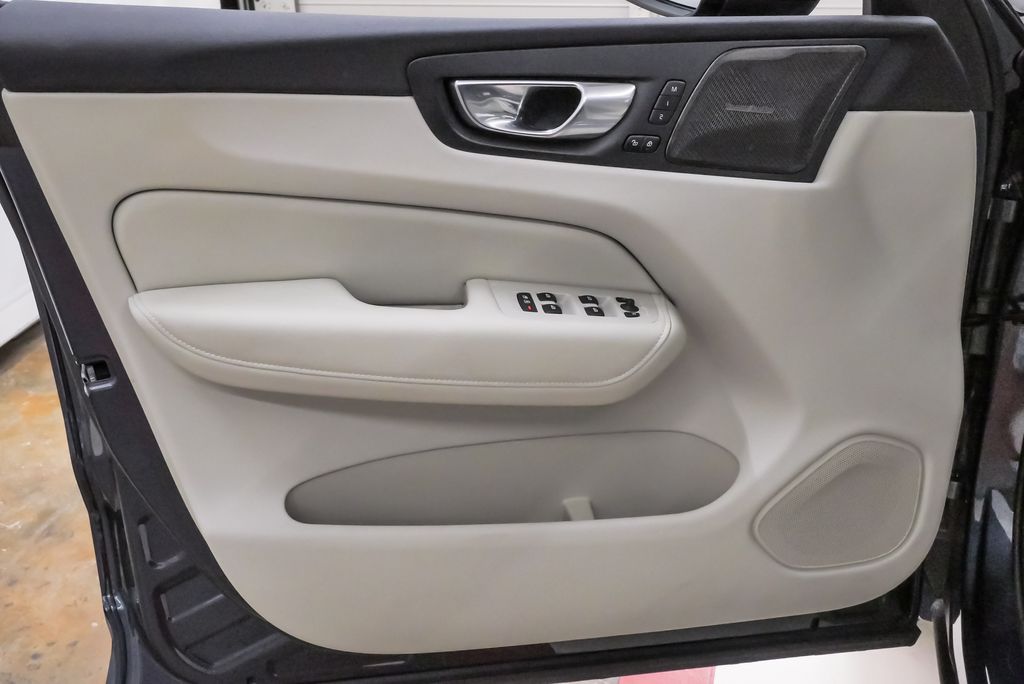 2026 Volvo XC60 Ultra - Photo 25