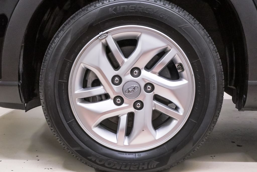 2024 Hyundai Venue SE - Photo 33