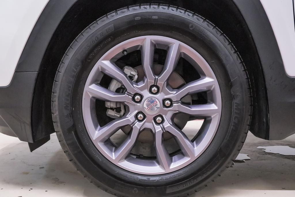 2023 GMC Terrain SLT - Photo 34
