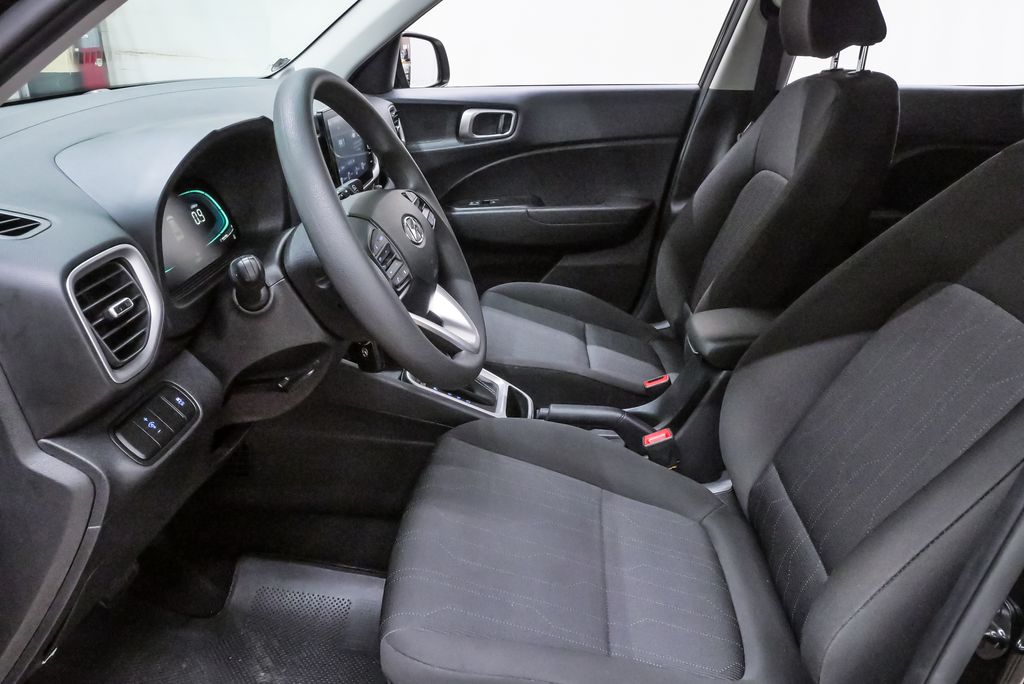 2024 Hyundai Venue SE - Photo 9