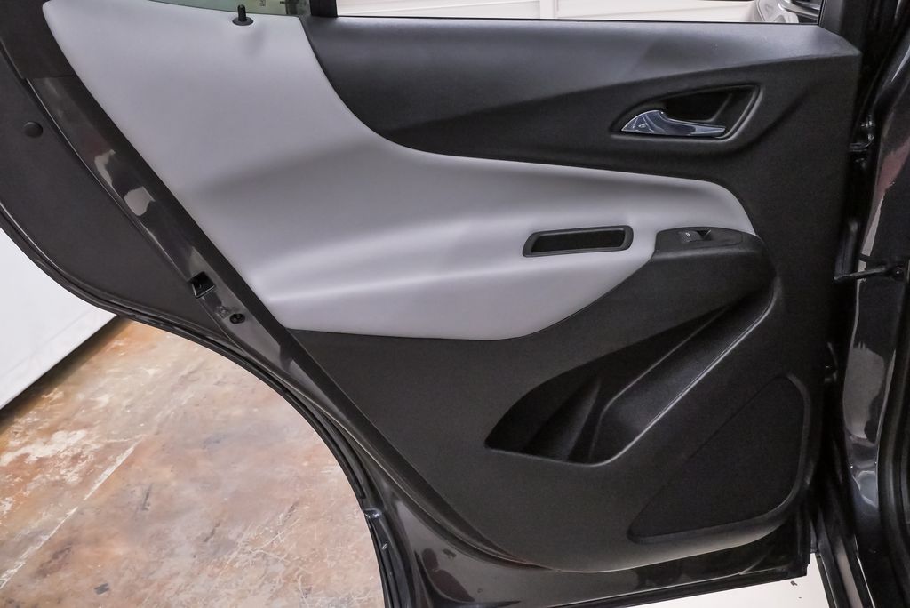 2022 Chevrolet Equinox LS - Photo 26