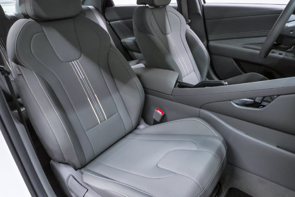 2026 Hyundai Elantra SEL Sport - Photo 14