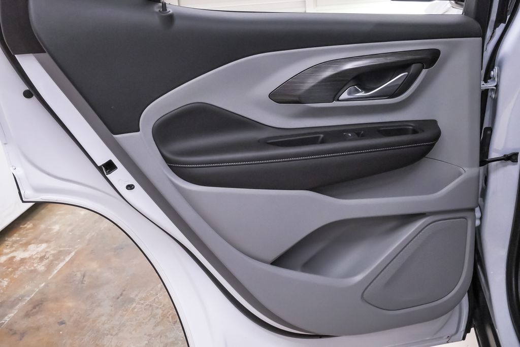 2023 GMC Terrain SLT - Photo 26