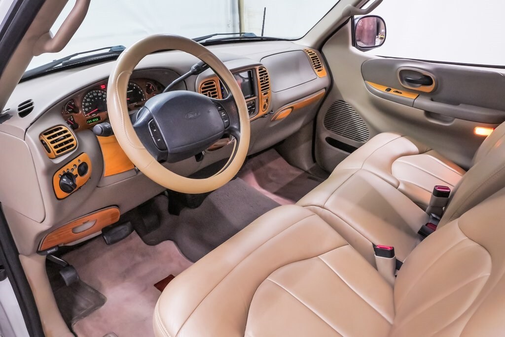 2000 Ford F-150 XL photo 2
