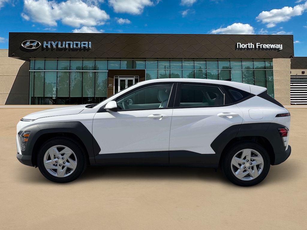 New 2027 Hyundai Kona SE FWD SUV