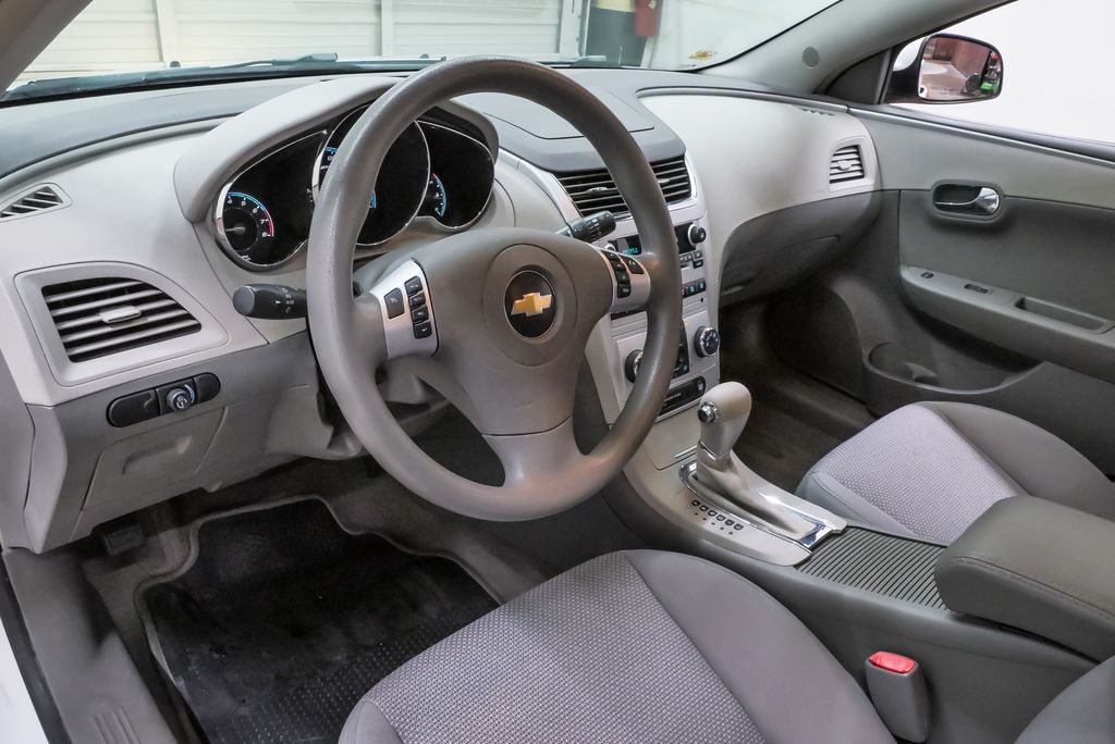 Used 2009 Chevrolet Malibu 1LT with VIN 1G1ZH57B79F166362 for sale in Spring, TX