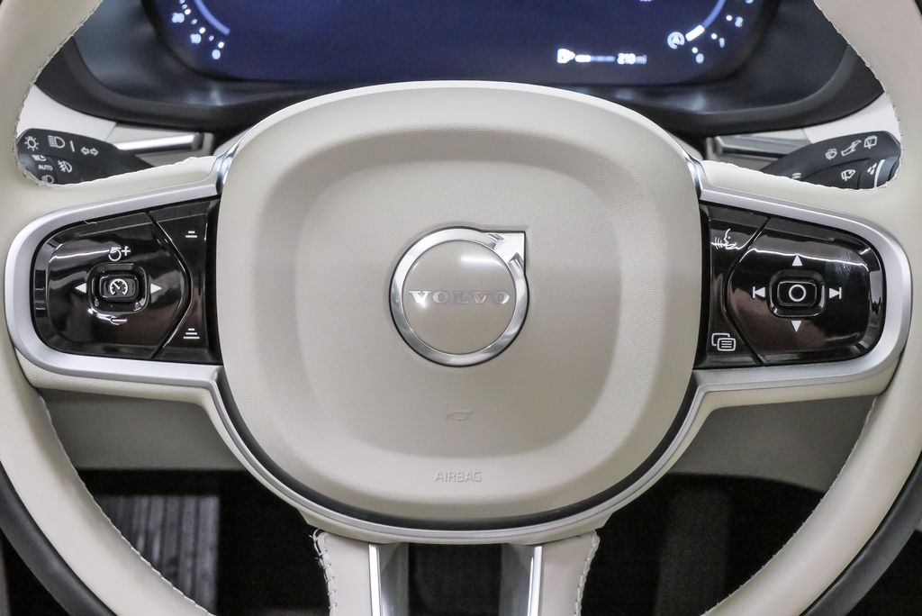 2026 Volvo XC60 Ultra - Photo 21