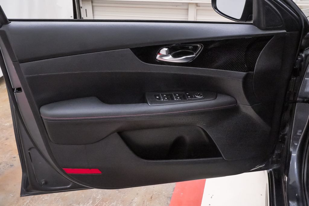 2023 Kia Forte GT - Photo 24