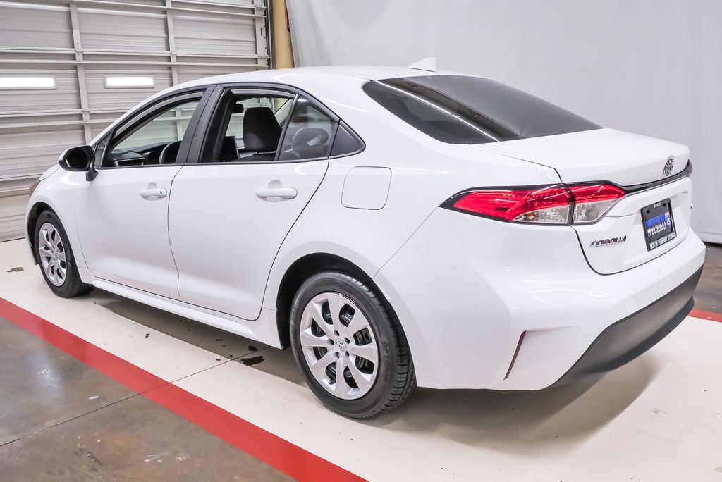 2023 Toyota Corolla LE - Photo 8