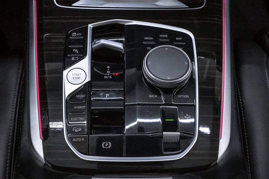 2025 BMW X5 50e - Photo 19