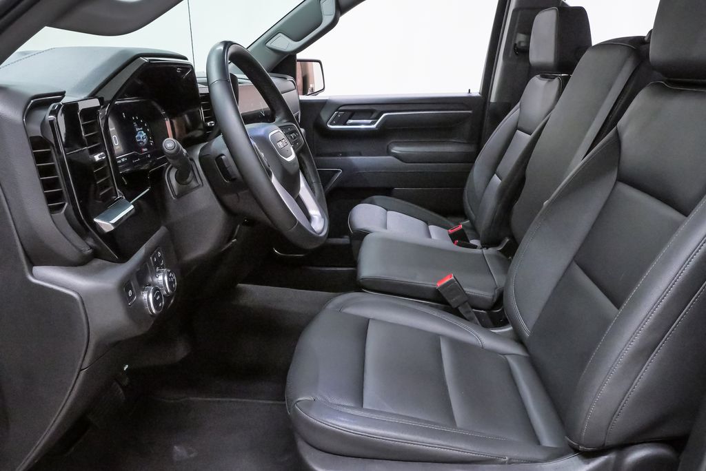 2025 GMC Sierra 1500 SLT - Photo 9
