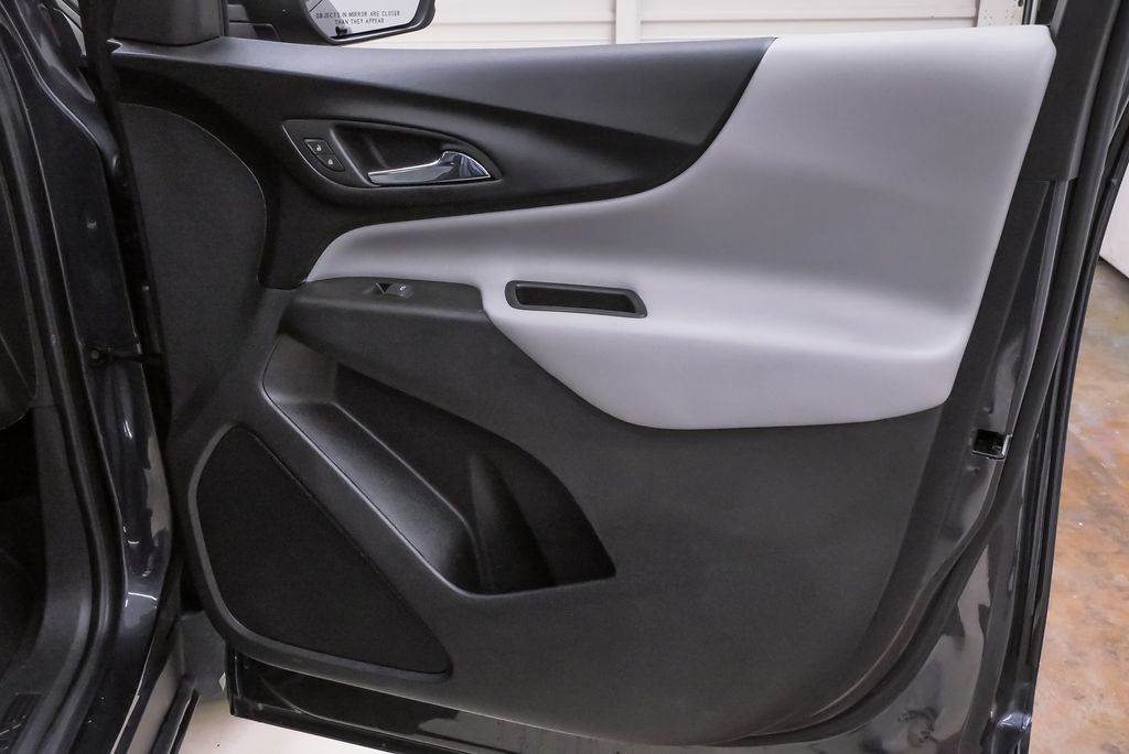 2022 Chevrolet Equinox LS - Photo 27