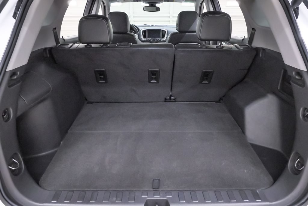 2023 GMC Terrain SLT - Photo 29