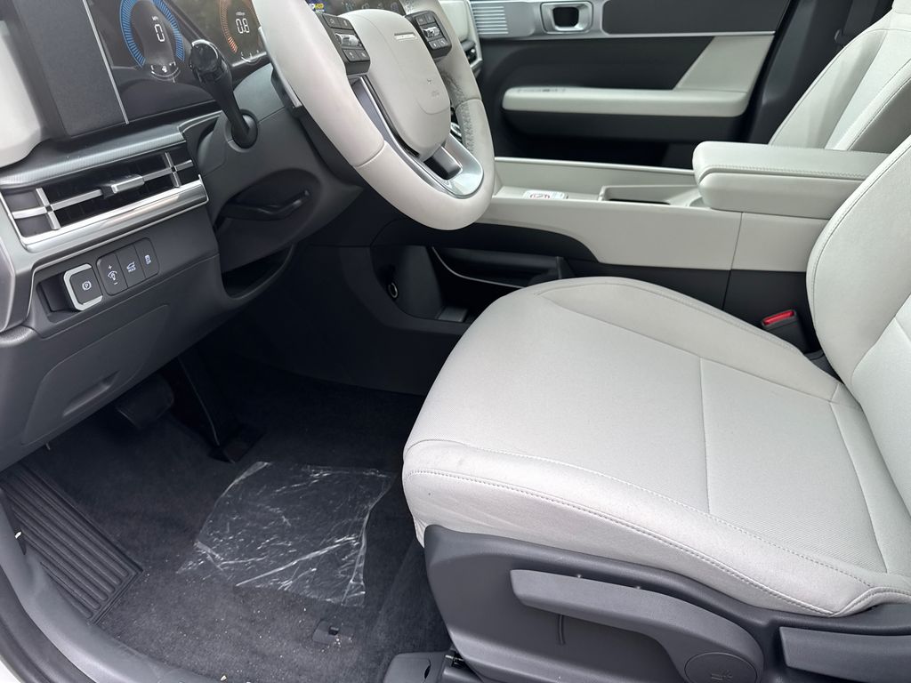 2026 Hyundai Santa Fe SE - Photo 9