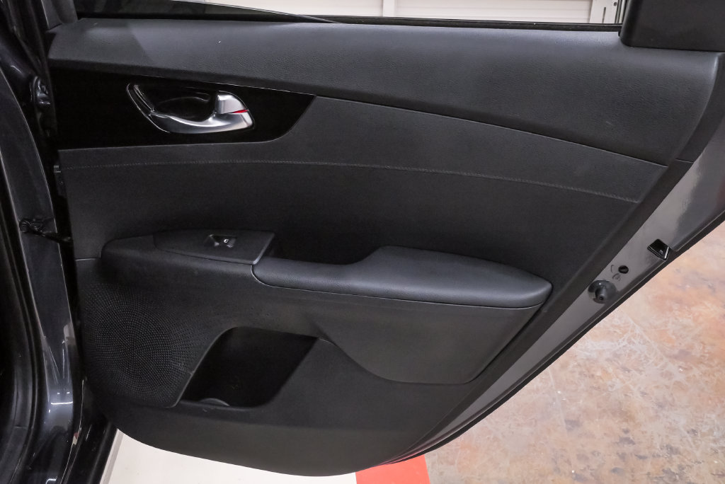 2021 Kia Forte EX - Photo 29