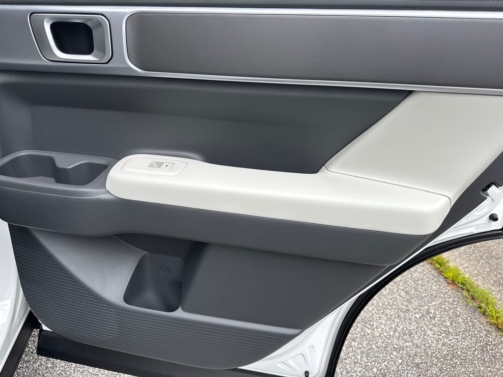 2026 Hyundai Santa Fe SE - Photo 14