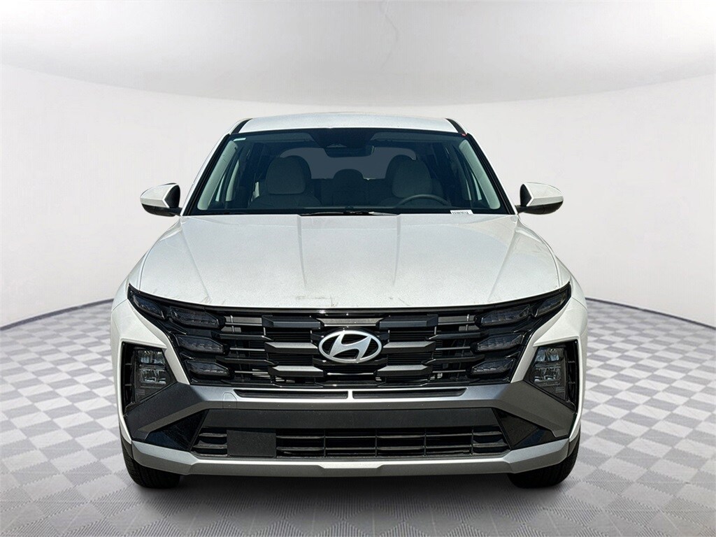 2025 Hyundai Tucson SE photo 2