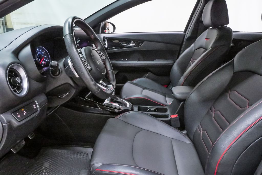 2023 Kia Forte GT - Photo 9