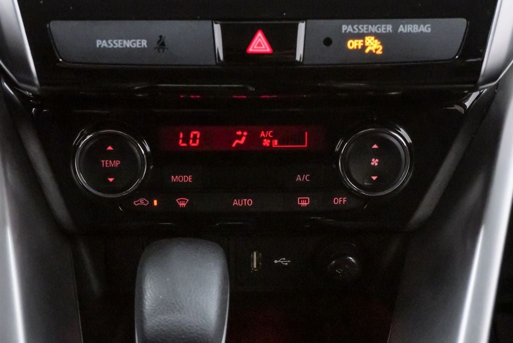 2020 Mitsubishi Eclipse Cross ES - Photo 16