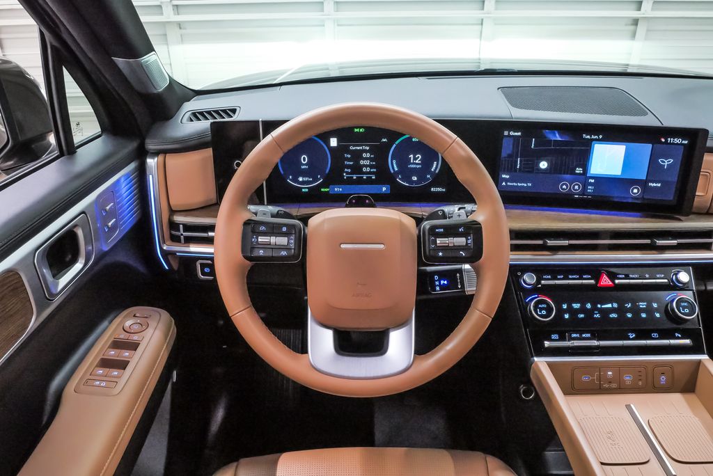 2025 Hyundai Santa Fe Limited - Photo 22