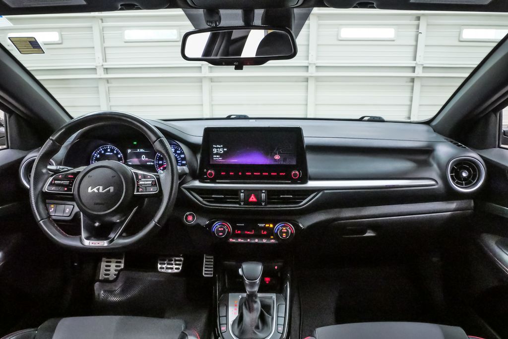 2023 Kia Forte GT - Photo 15