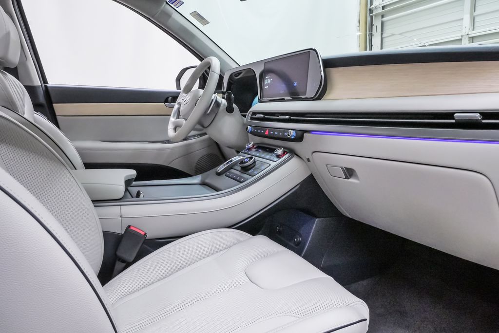 2024 Hyundai Palisade Limited - Photo 14