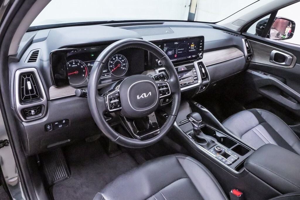 2023 Kia Sorento X-Line EX photo 2