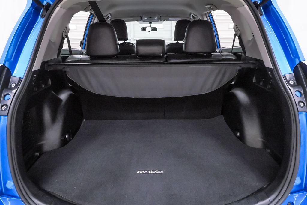2016 Toyota RAV4 LE - Photo 27