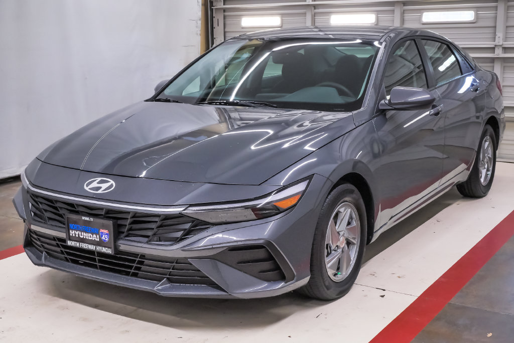 2026 Hyundai Elantra SE Sedan