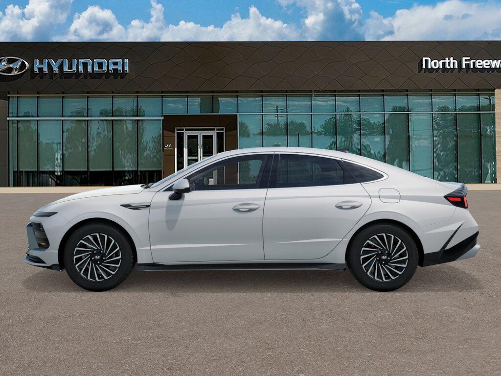 New 2026 Hyundai Sonata Hybrid SEL Sedan