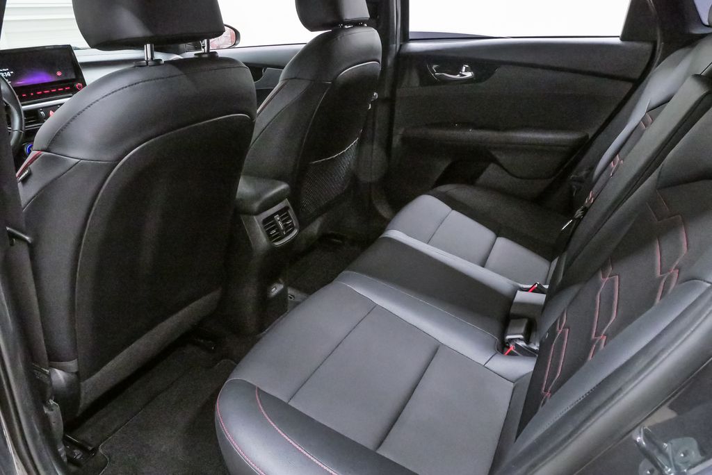 2023 Kia Forte GT - Photo 10