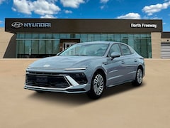 2025 Hyundai Sonata Hybrid SEL Sedan