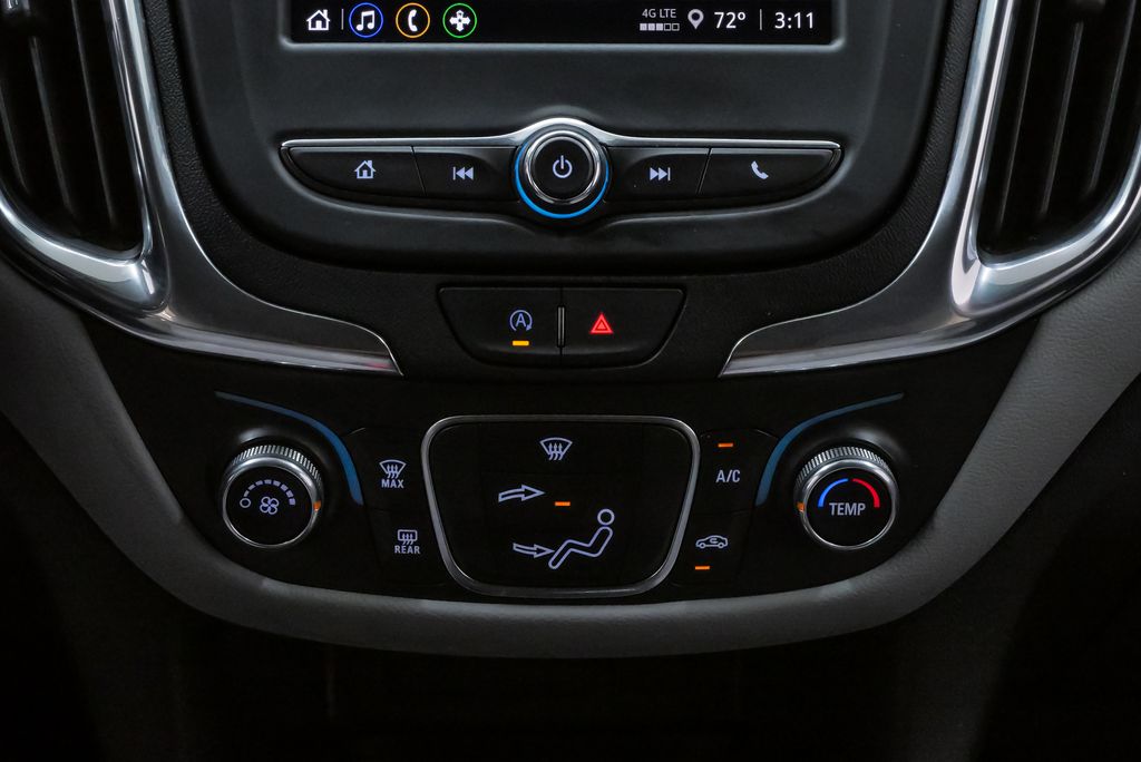 2022 Chevrolet Equinox LS - Photo 17
