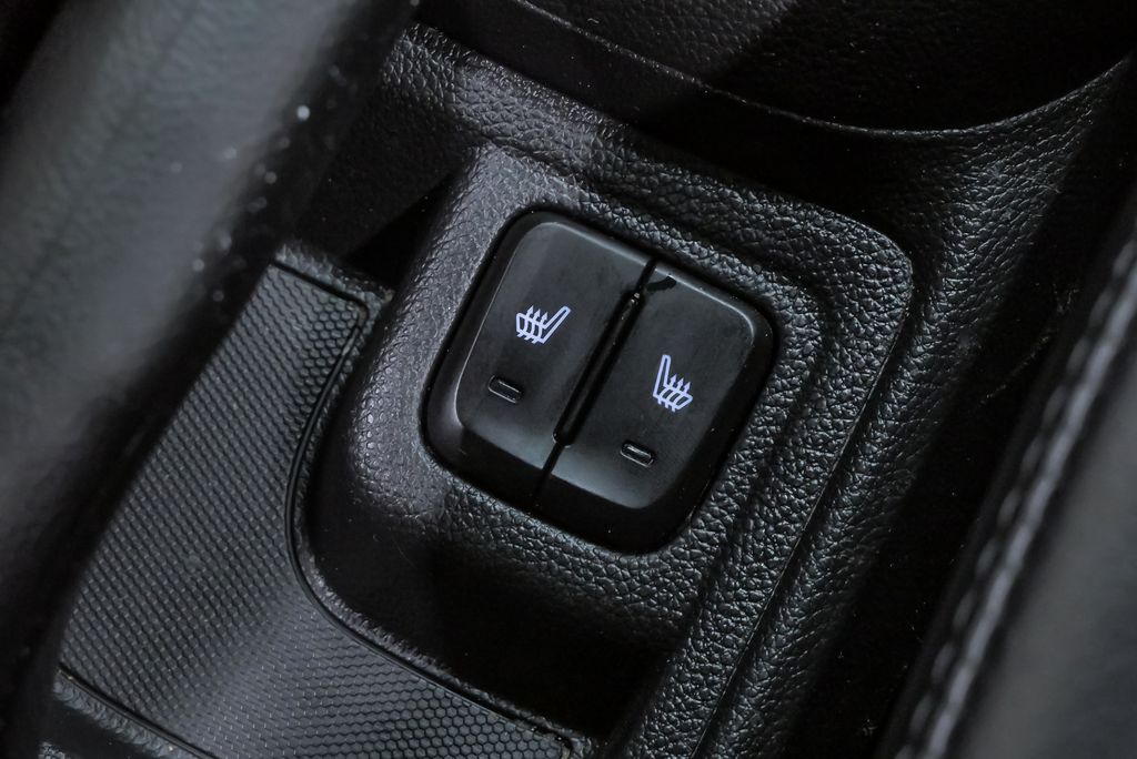 2020 Chevrolet Spark 2LT - Photo 19