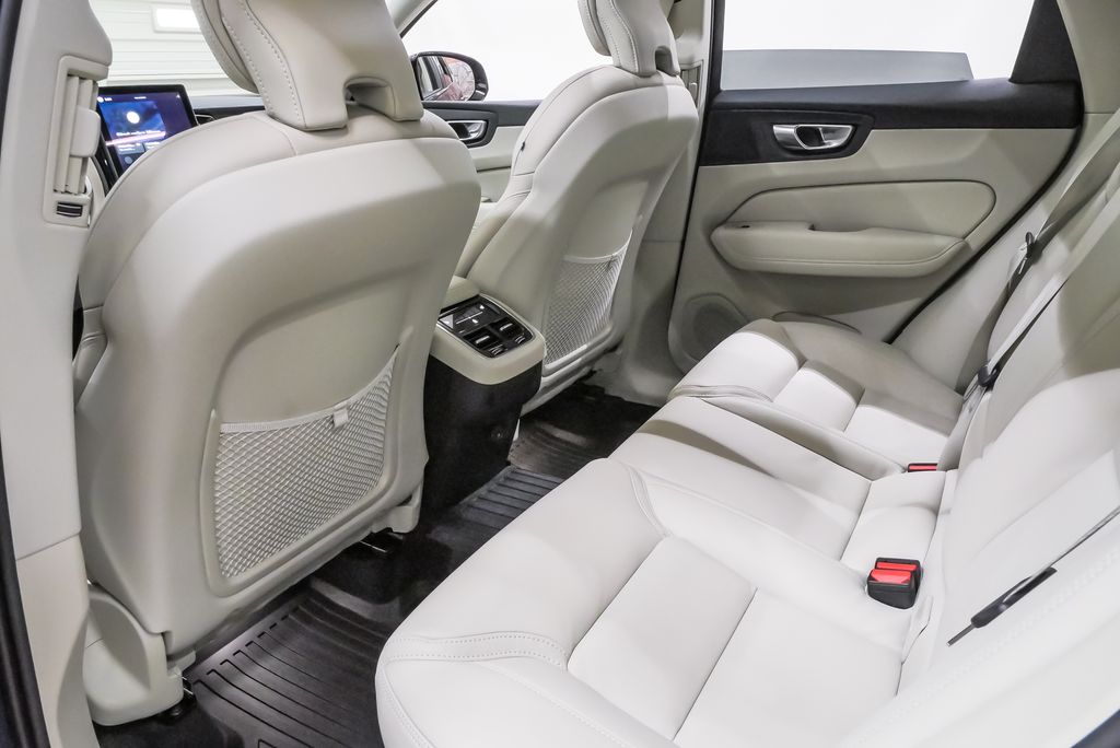 2026 Volvo XC60 Ultra - Photo 11
