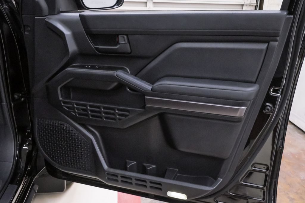 2025 Toyota 4Runner SR5 - Photo 27