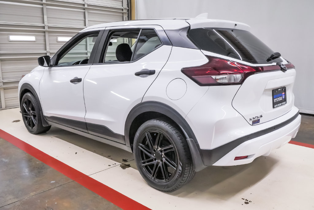 2022 Nissan Kicks S - Photo 8