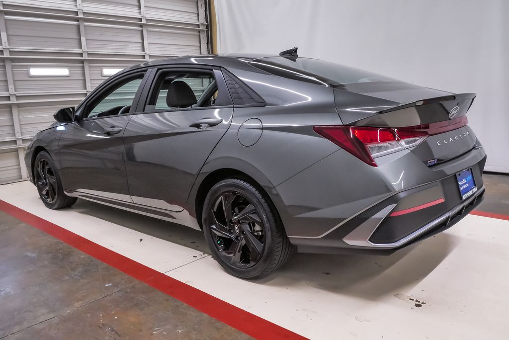 2026 Hyundai Elantra SEL Sport - Photo 8
