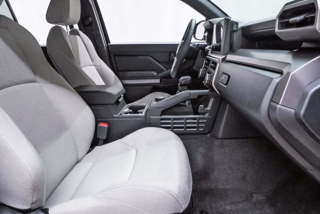2025 Toyota 4Runner SR5 - Photo 14