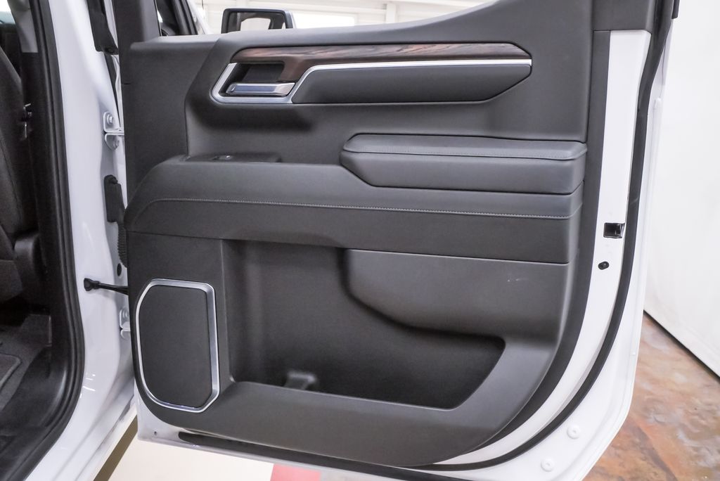 2025 GMC Sierra 1500 SLT - Photo 27